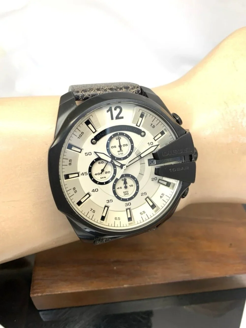 Diesel Men's Watch DZ4422 Quartz Chronograph Brown Leather Strap Oversized 52mm